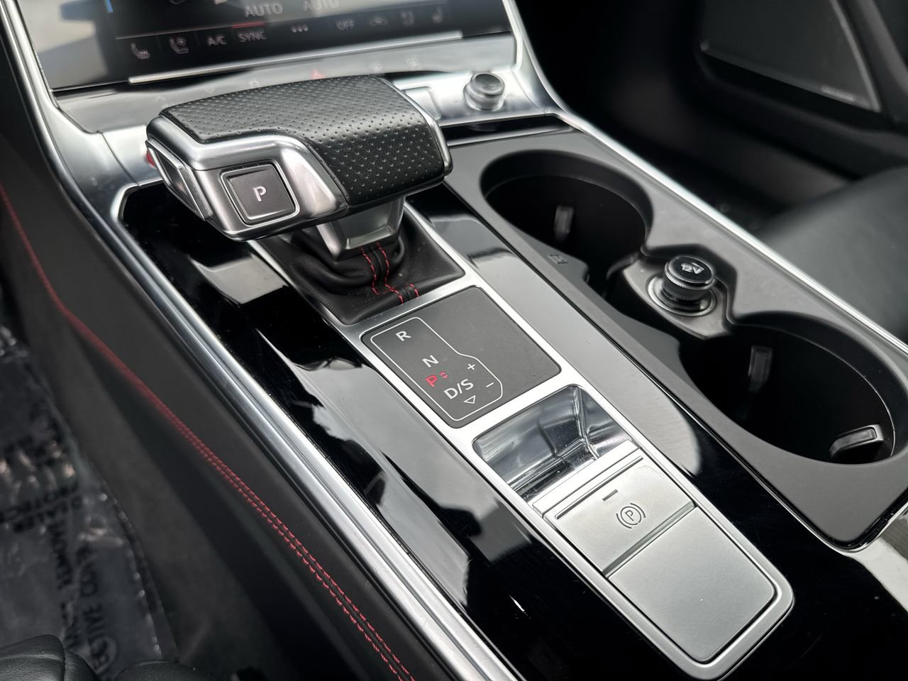 Used 2021 Audi RS 6 AWD/4WD image 15