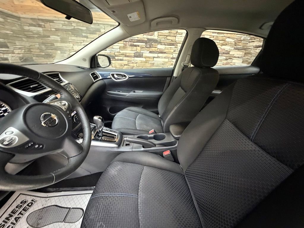 Used 2018 Nissan Sentra SR w/ SR Midnight Edition Package image 11