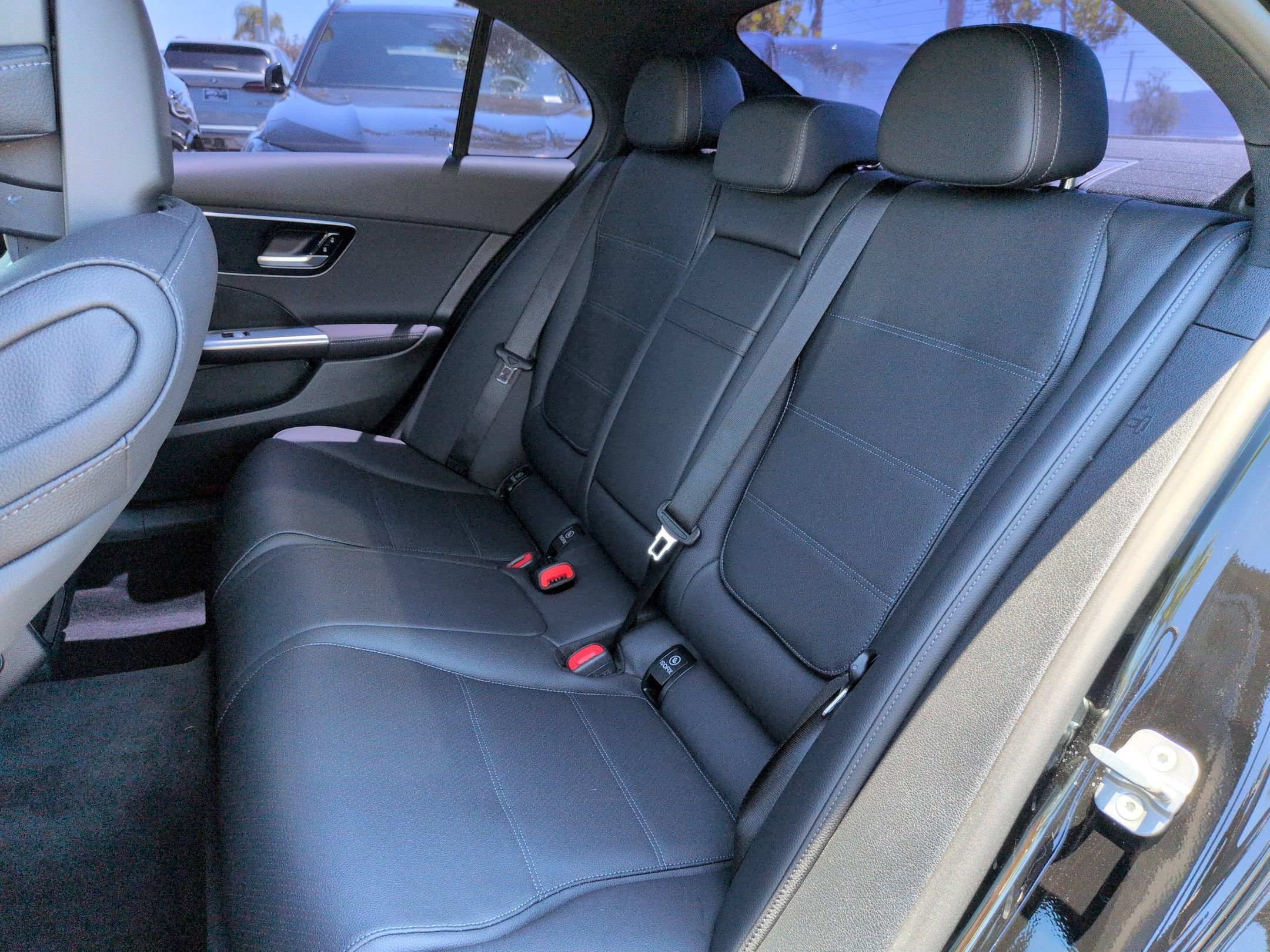 Used 2025 Mercedes-Benz C 300 Sedan image 29