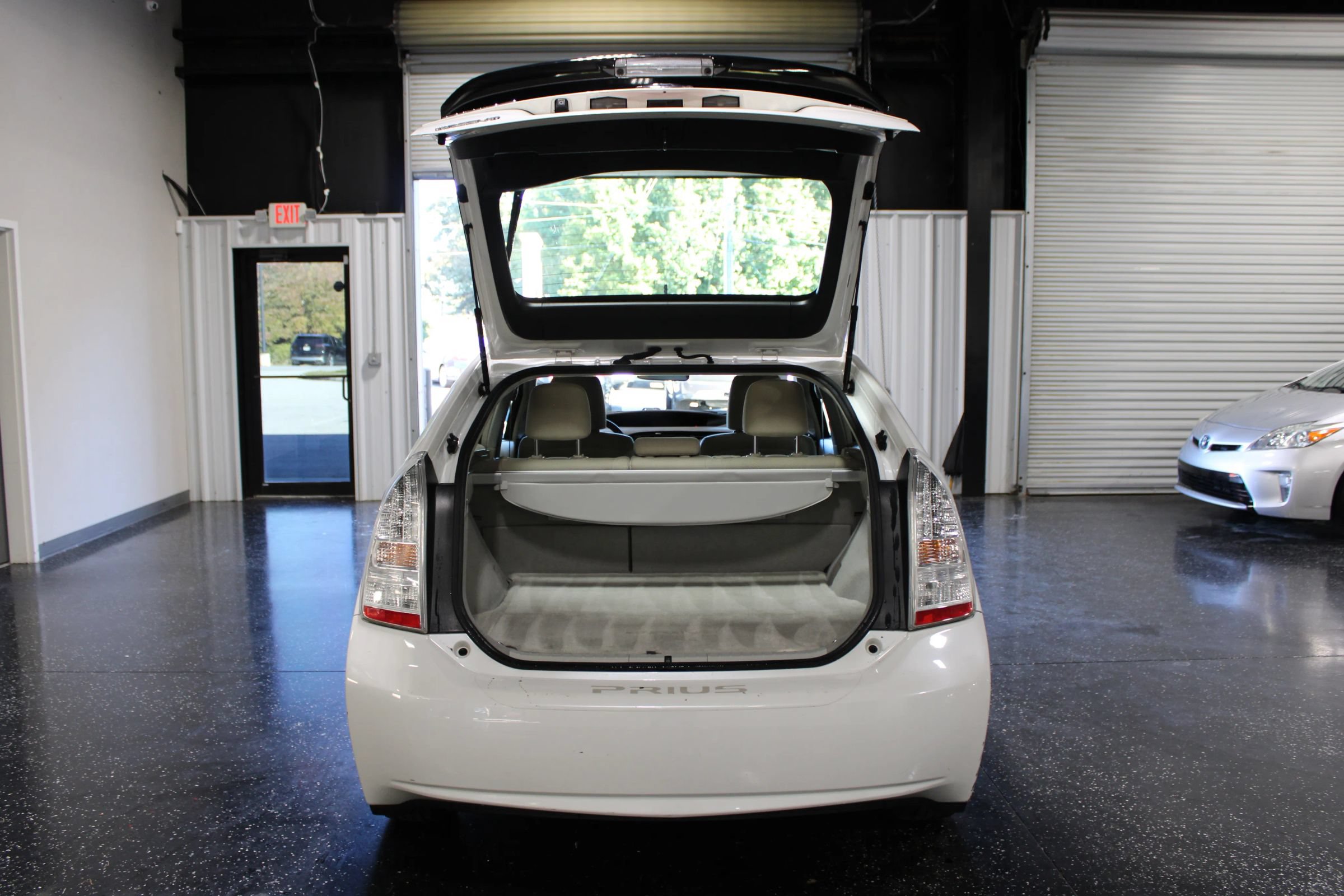 Used 2011 Toyota Prius Three w/ Solar Roof Pkg FWD image 29