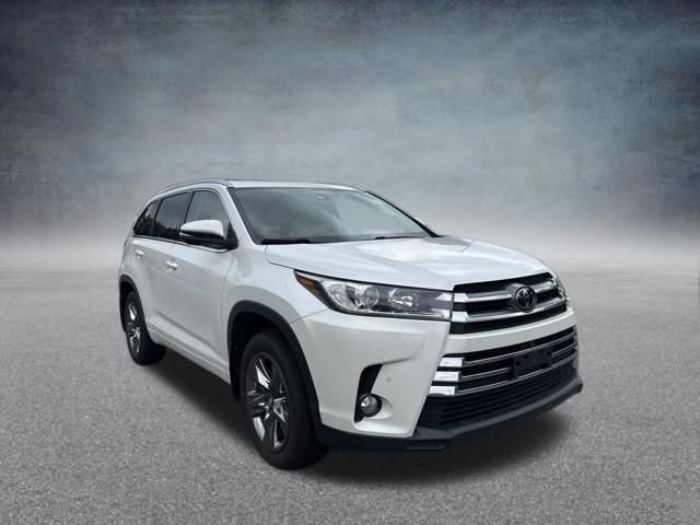 Used 2018 Toyota Highlander Limited Platinum AWD/4WD image 7