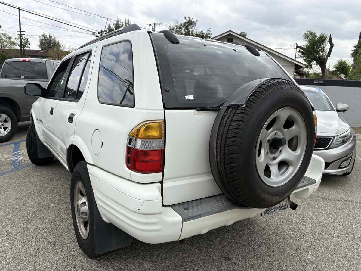 Used 2000 Honda Passport LX image 2