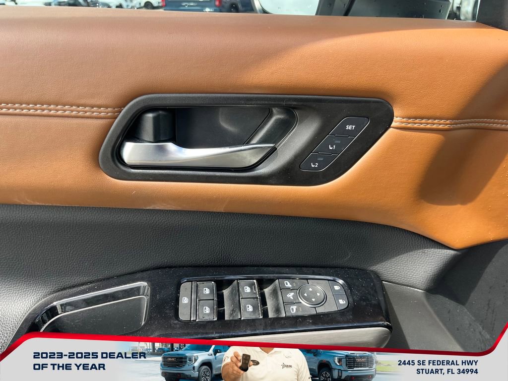 Used 2022 Nissan Pathfinder Platinum w/ Cargo Package image 24