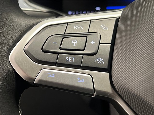 New 2026 Volkswagen Taos SE image 13