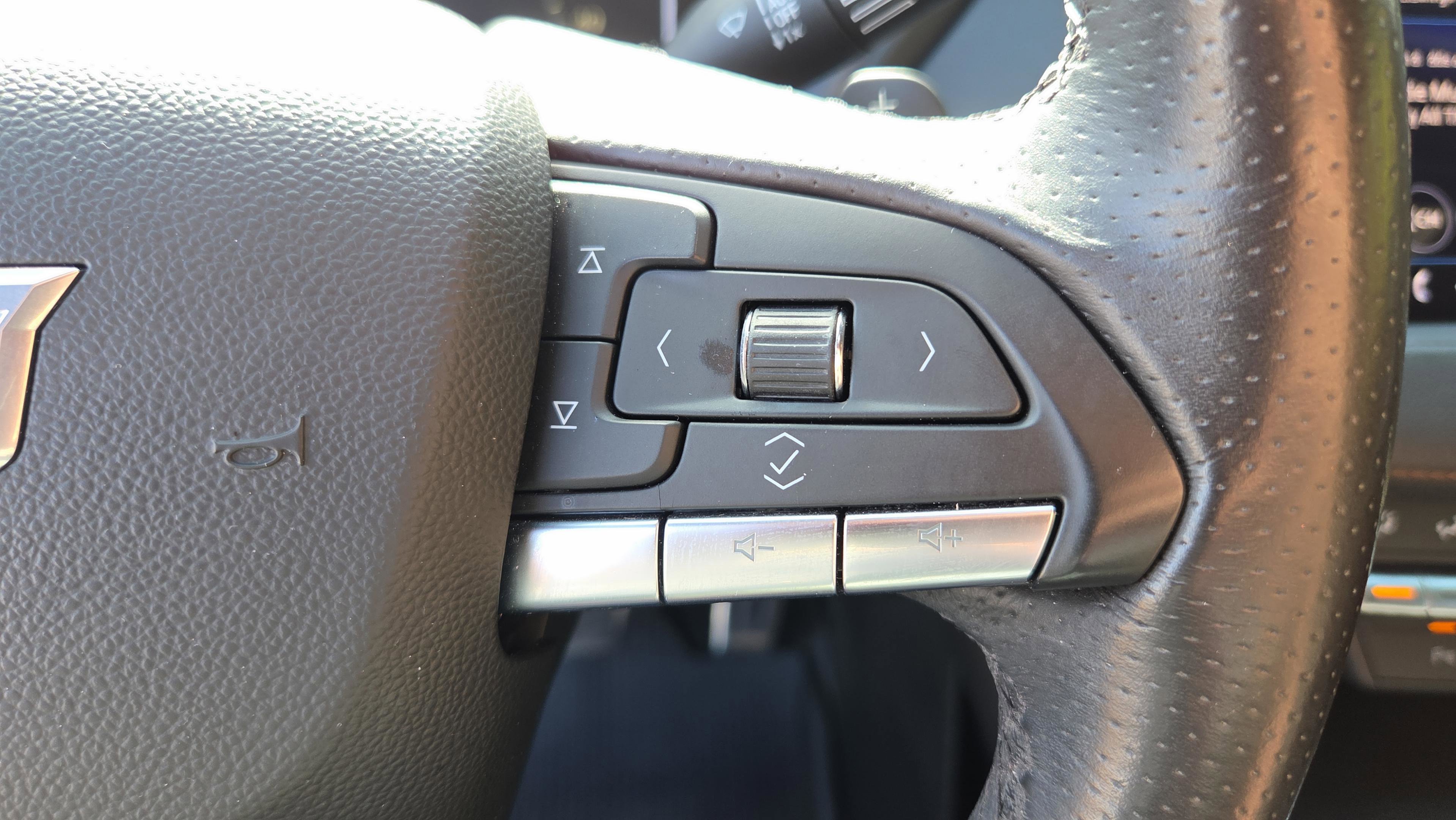 Used 2021 Cadillac XT4 Sport w/ Driver Awareness Package image 31