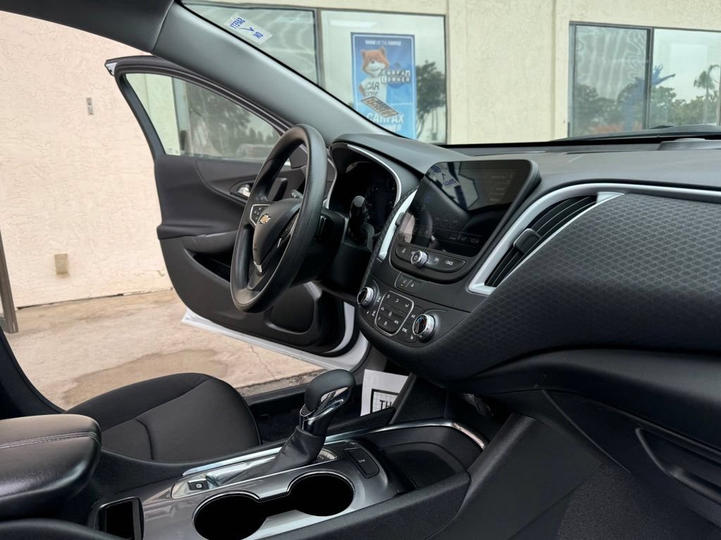 Used 2023 Chevrolet Malibu LT FWD image 27