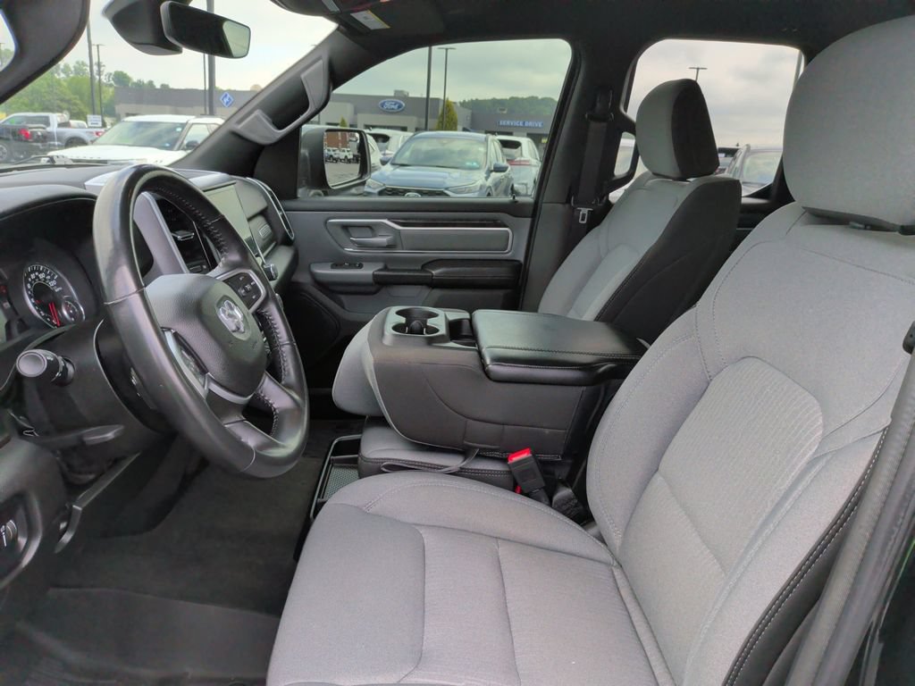 Used 2022 RAM 1500 Big Horn AWD/4WD image 4