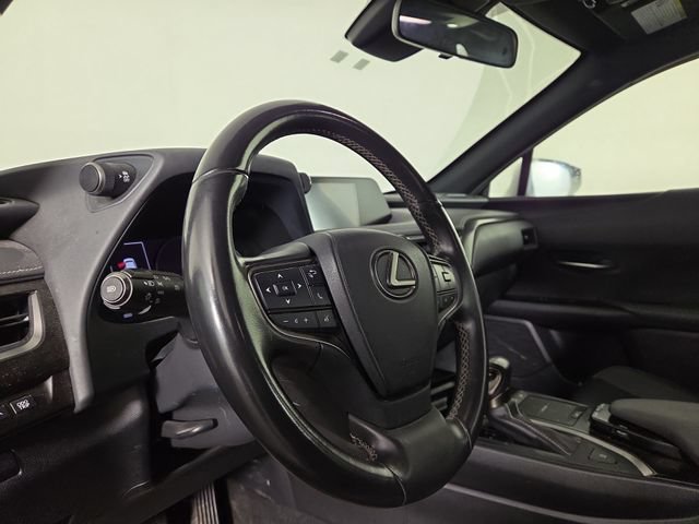 Used 2022 Lexus UX 200 w/ Accessory Package (Z2) FWD image 14