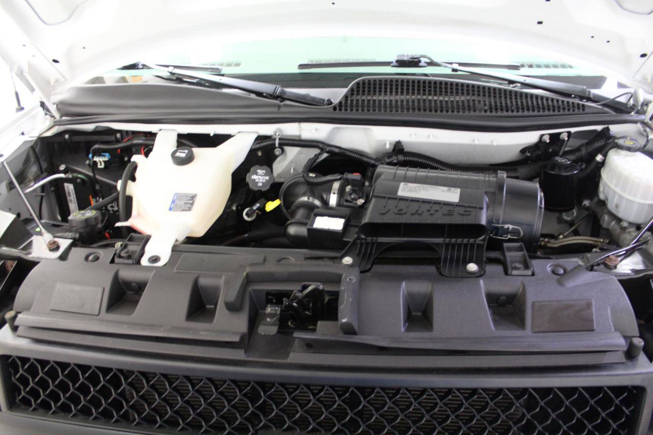 Used 2020 Chevrolet Express 2500 RWD image 30