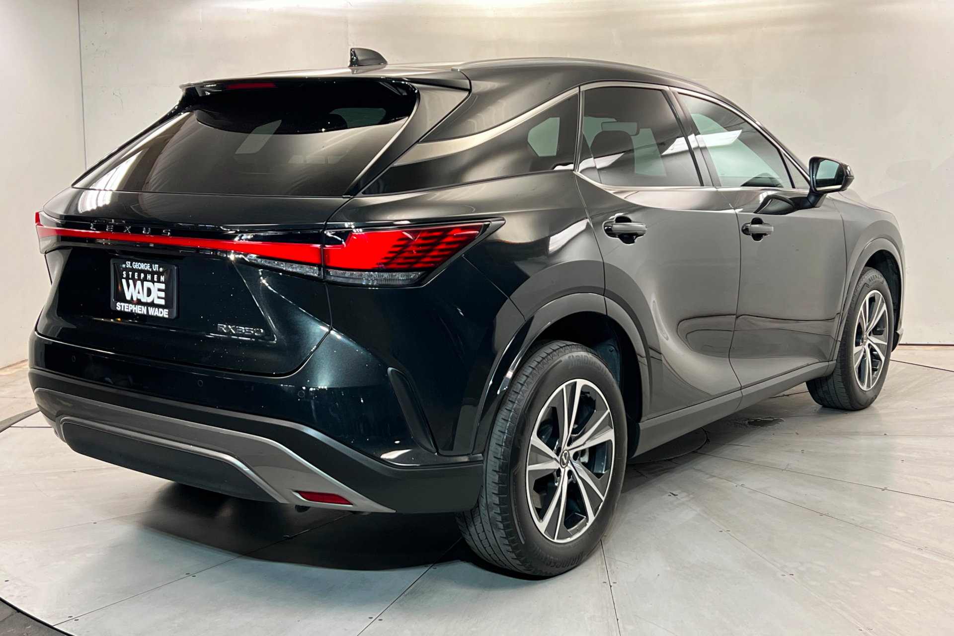 Used 2024 Lexus RX 350 Premium w/ Cold Area Package FWD image 6