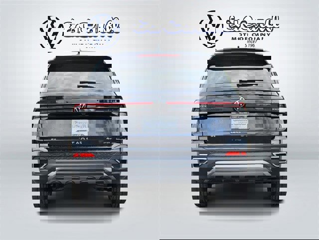 New 2025 Volkswagen Taos SE image 7