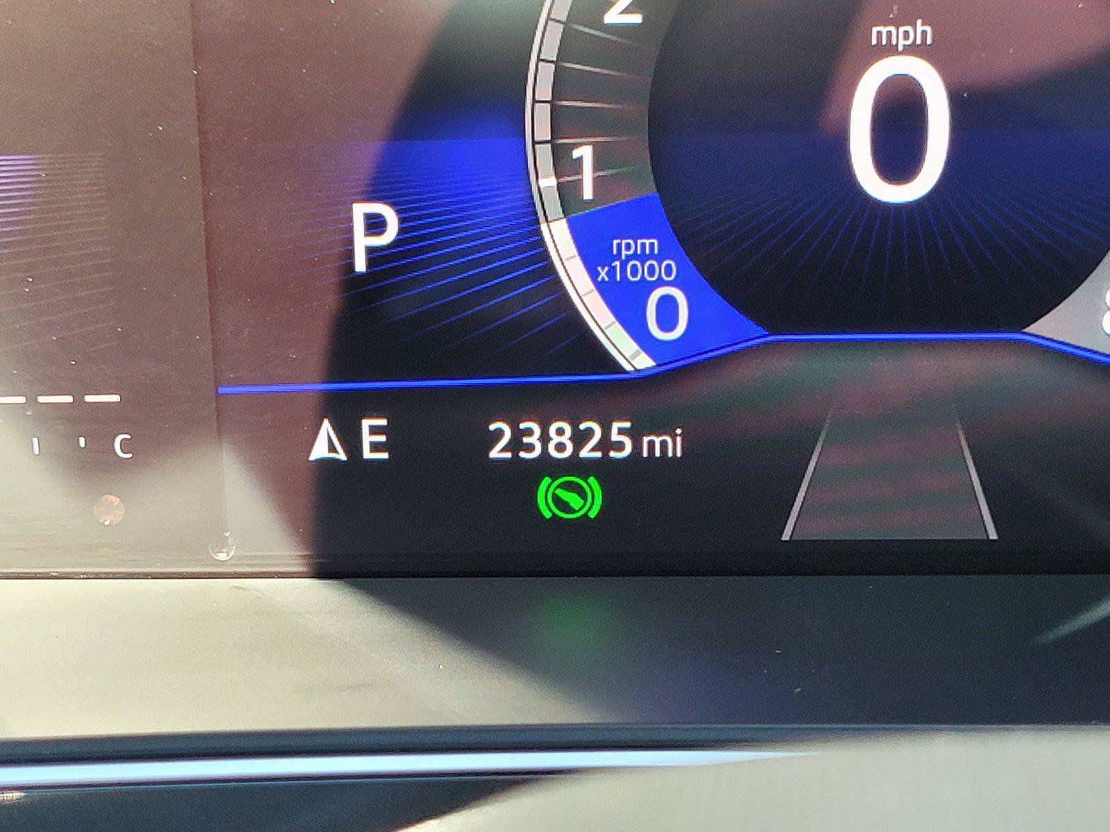 Certified 2023 Volkswagen Tiguan SE R-Line FWD image 32