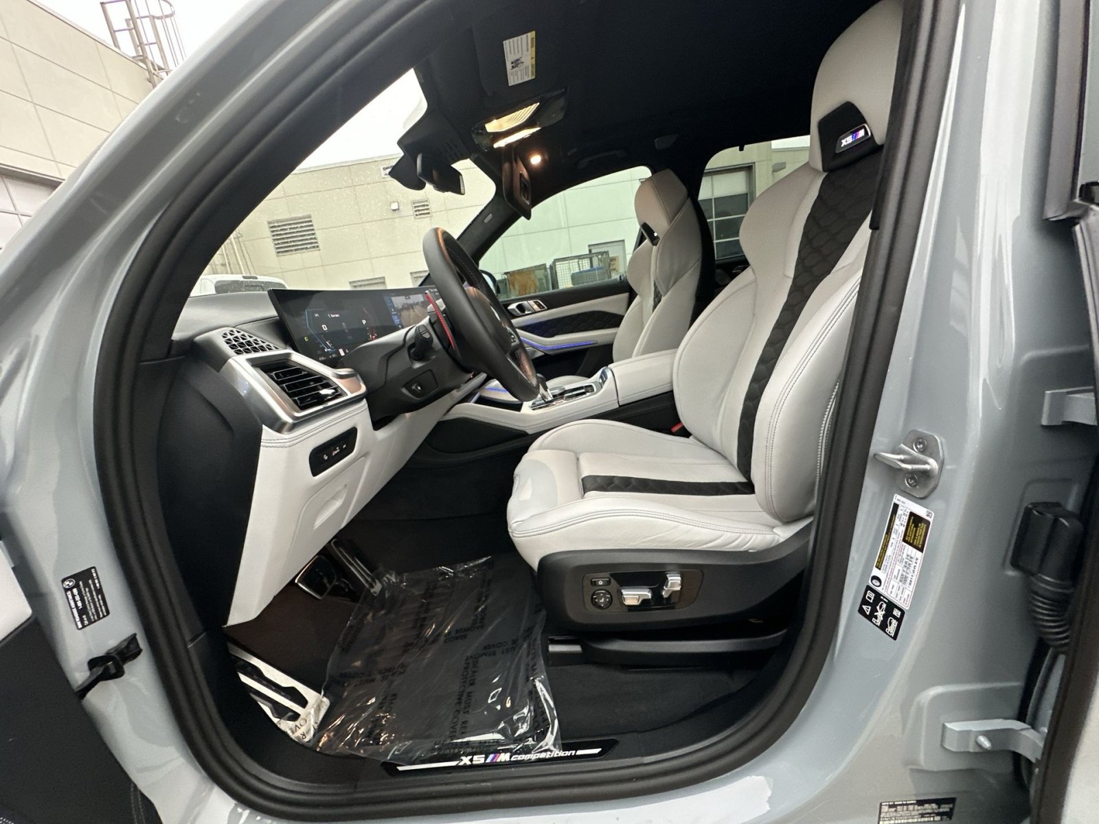 Used 2025 BMW X5 M Competition w/ Executive Package AWD/4WD image 21