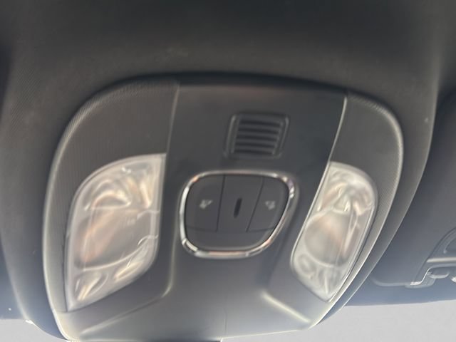 Used 2025 Jeep Compass Trailhawk AWD/4WD image 29