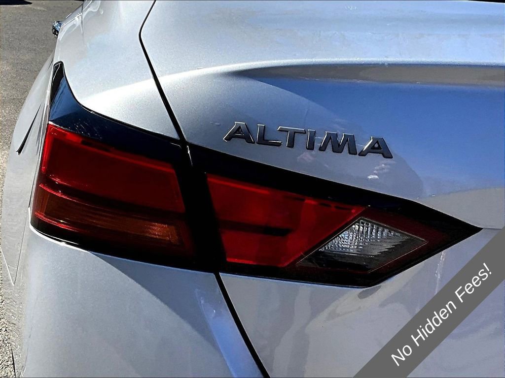 Used 2024 Nissan Altima 2.5 SV FWD image 28