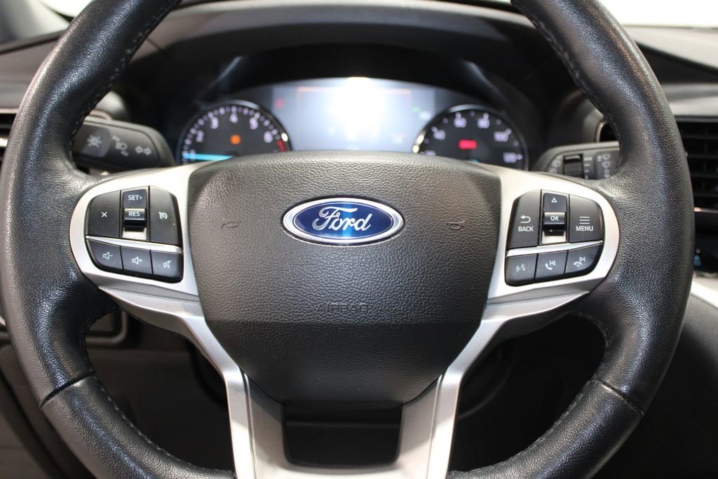 Used 2023 Ford Explorer XLT w/ Equipment Group 202A image 34