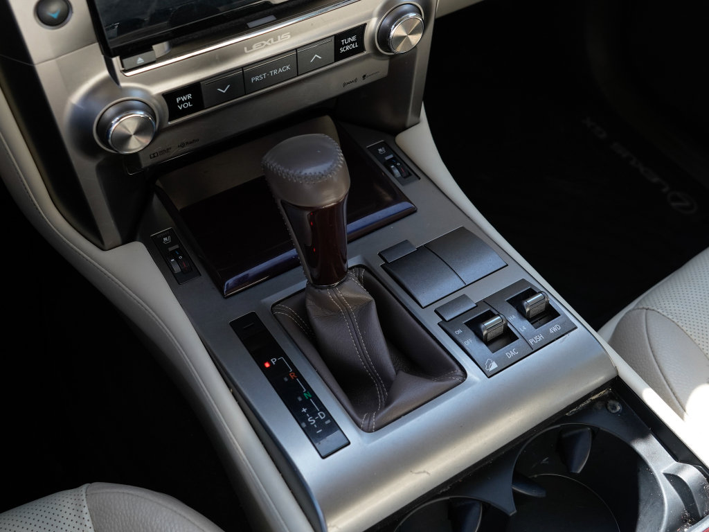 Used 2019 Lexus GX 460 Premium w/ Premium Package image 22