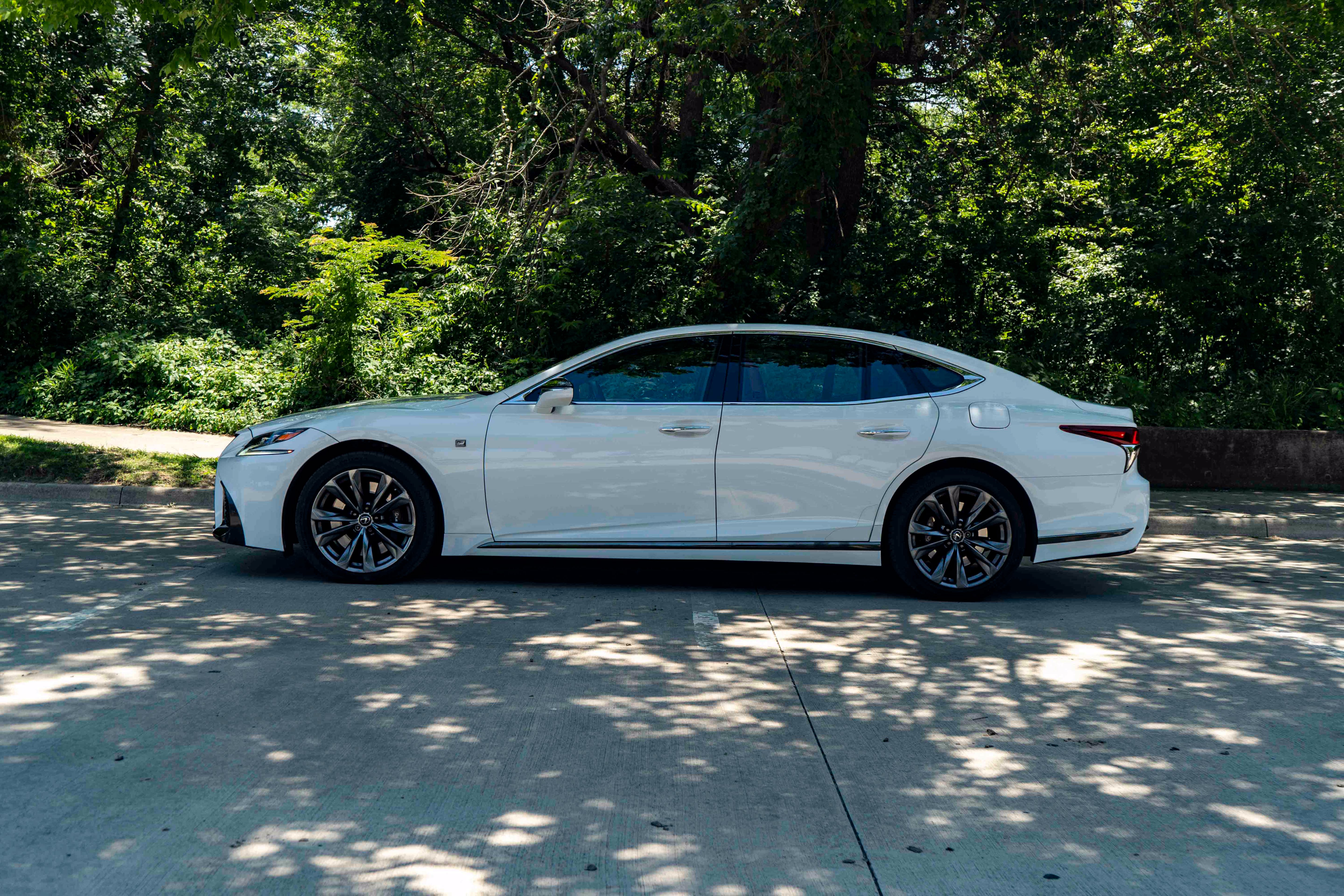 Used 2019 Lexus LS 500 F Sport w/ Accessory Package (Z2) AWD/4WD image 6
