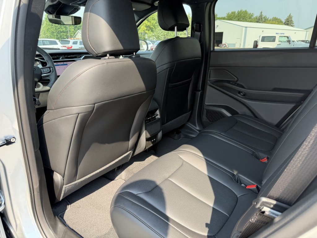 New 2026 Jeep Cherokee Limited AWD/4WD image 12