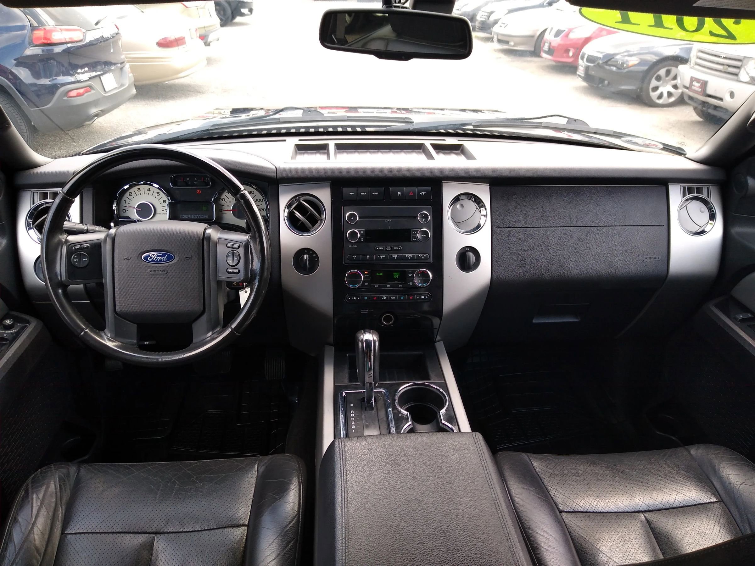 Used 2011 Ford Expedition Limited image 18