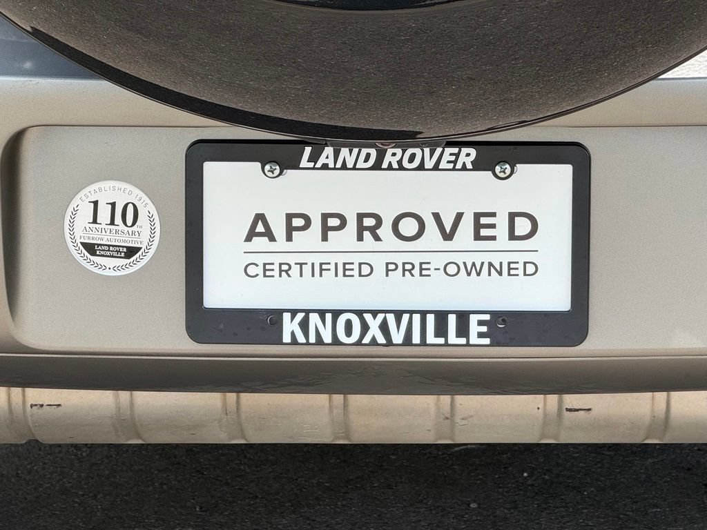 Certified 2024 Land Rover Defender 110 X-Dynamic SE AWD/4WD image 40
