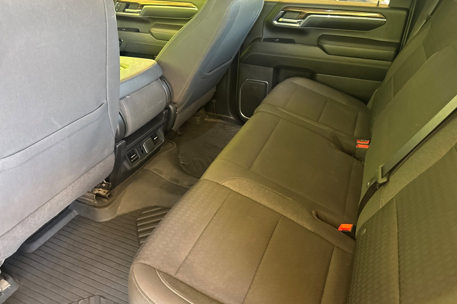 Used 2024 Chevrolet Silverado 2500 LT w/ Convenience Package image 15