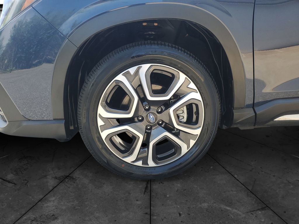 Certified 2024 Subaru Ascent Touring AWD/4WD image 14