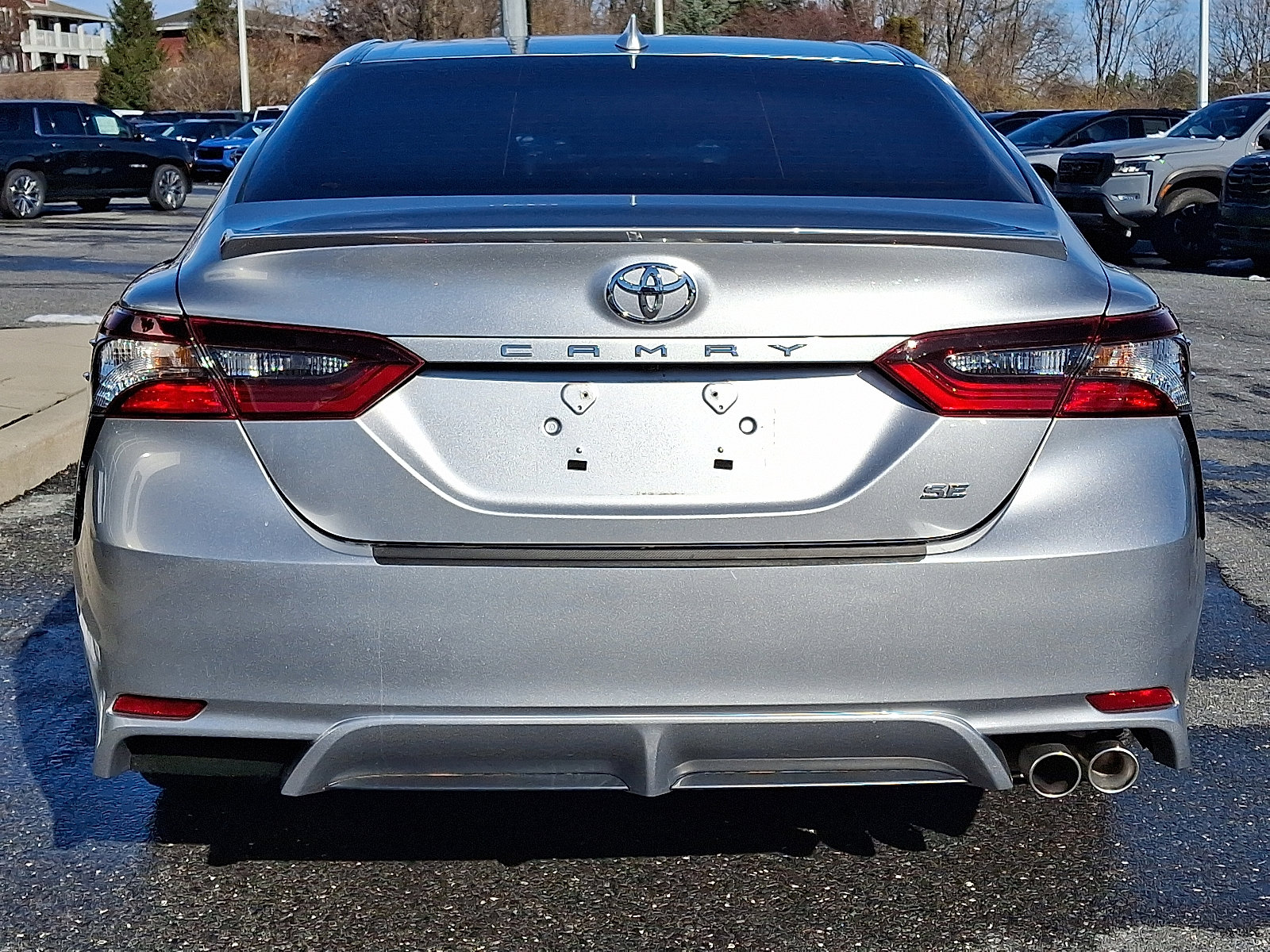Used 2022 Toyota Camry SE image 6