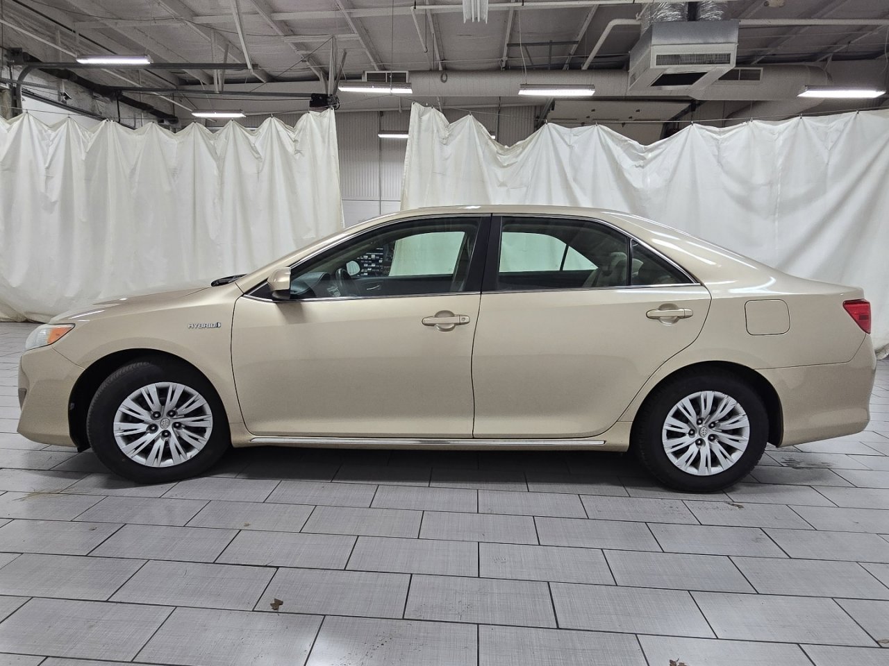 Used 2012 Toyota Camry LE image 11