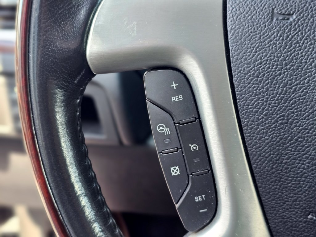 Used 2012 Cadillac Escalade Luxury RWD image 18