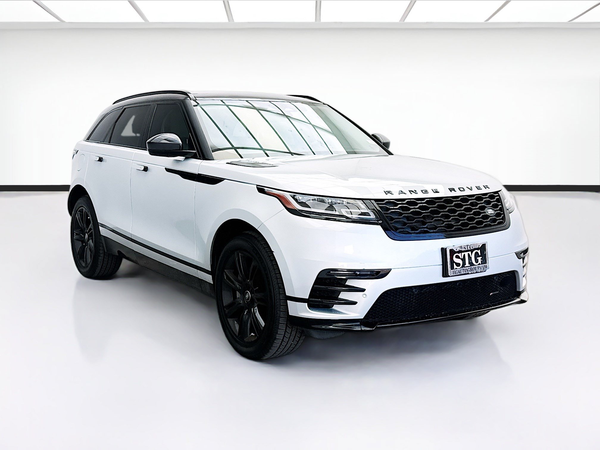 Used 2023 Land Rover Range Rover Velar R-Dynamic S AWD/4WD image 3