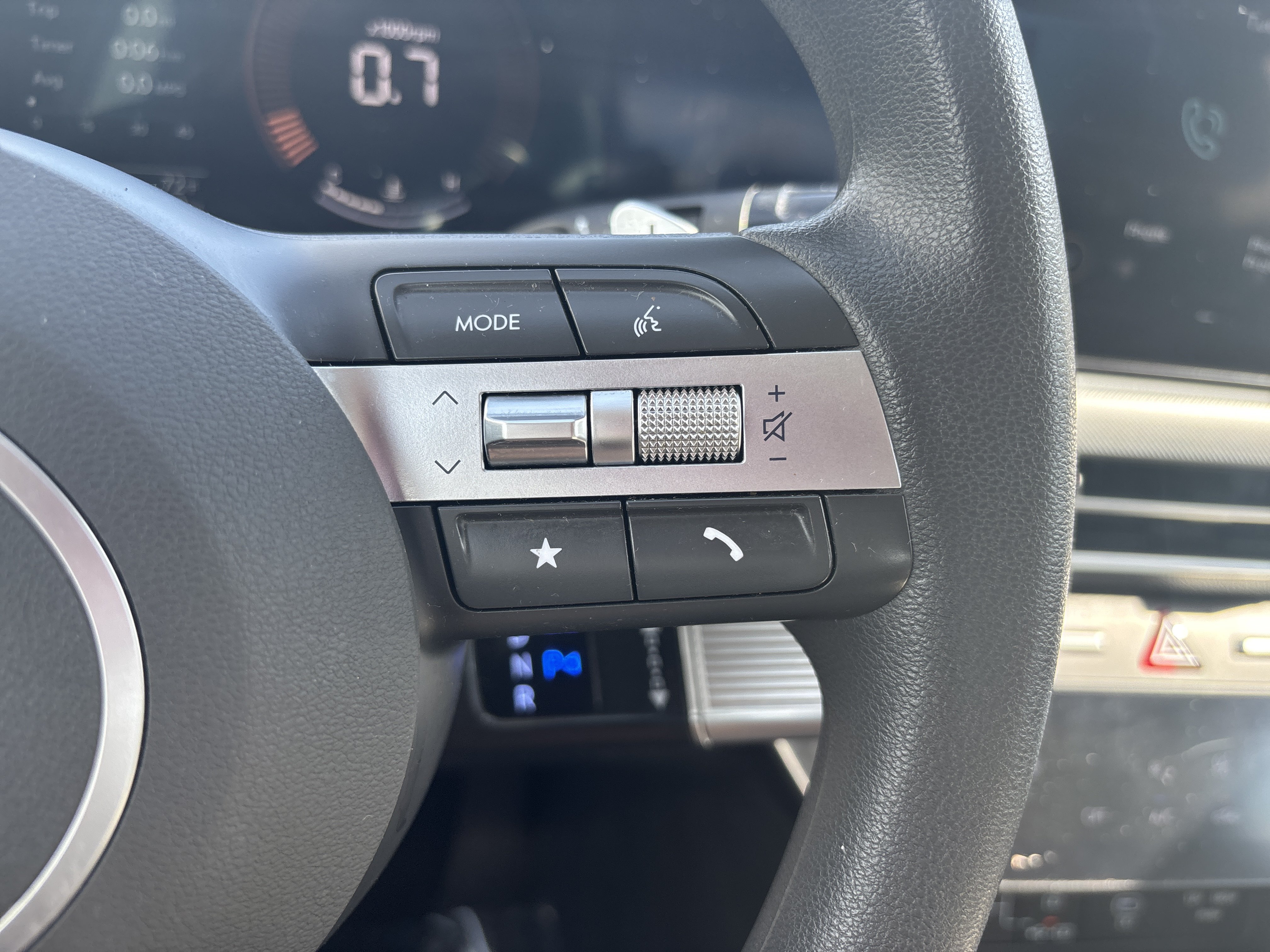 Used 2025 Hyundai Sonata SEL FWD image 26