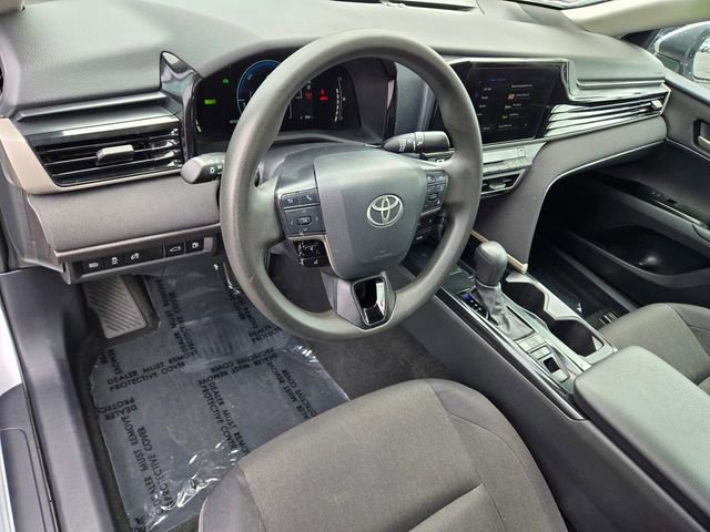Used 2025 Toyota Camry LE image 13