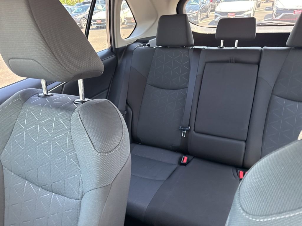 Used 2025 Toyota RAV4 XLE AWD/4WD image 19