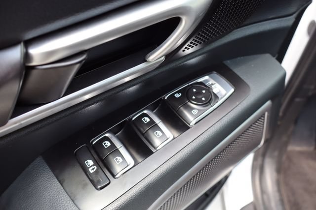 Used 2025 Kia Telluride S FWD image 15