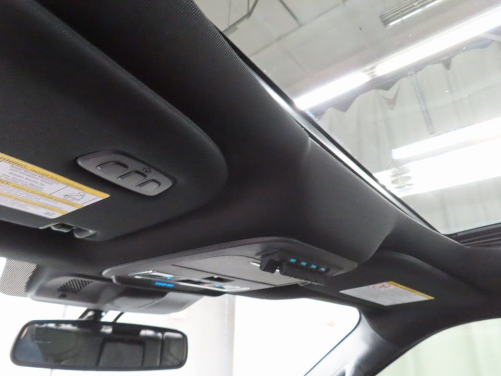 Used 2025 Ford F350 Platinum AWD/4WD image 34