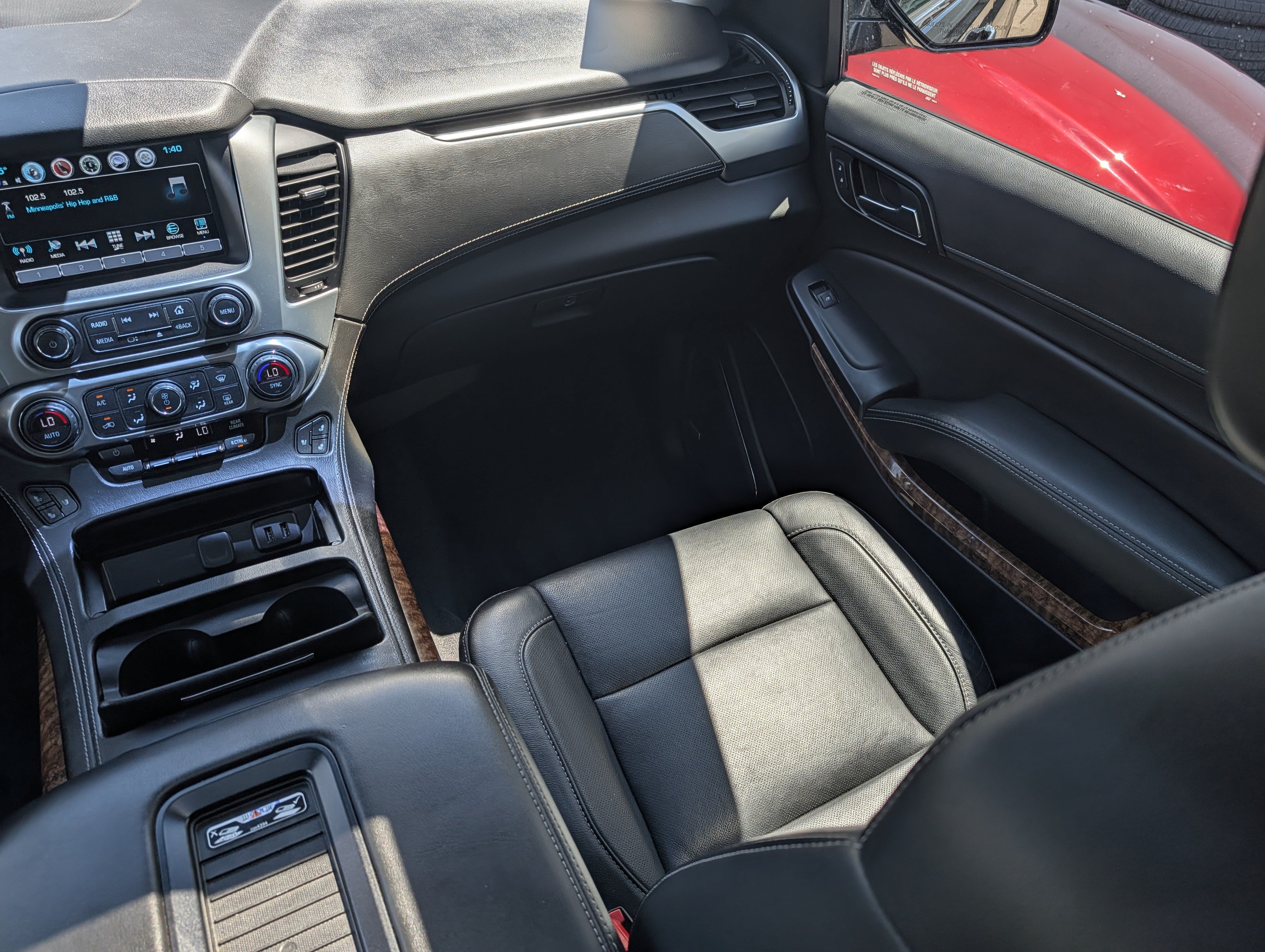 Used 2019 Chevrolet Suburban Premier AWD/4WD image 11