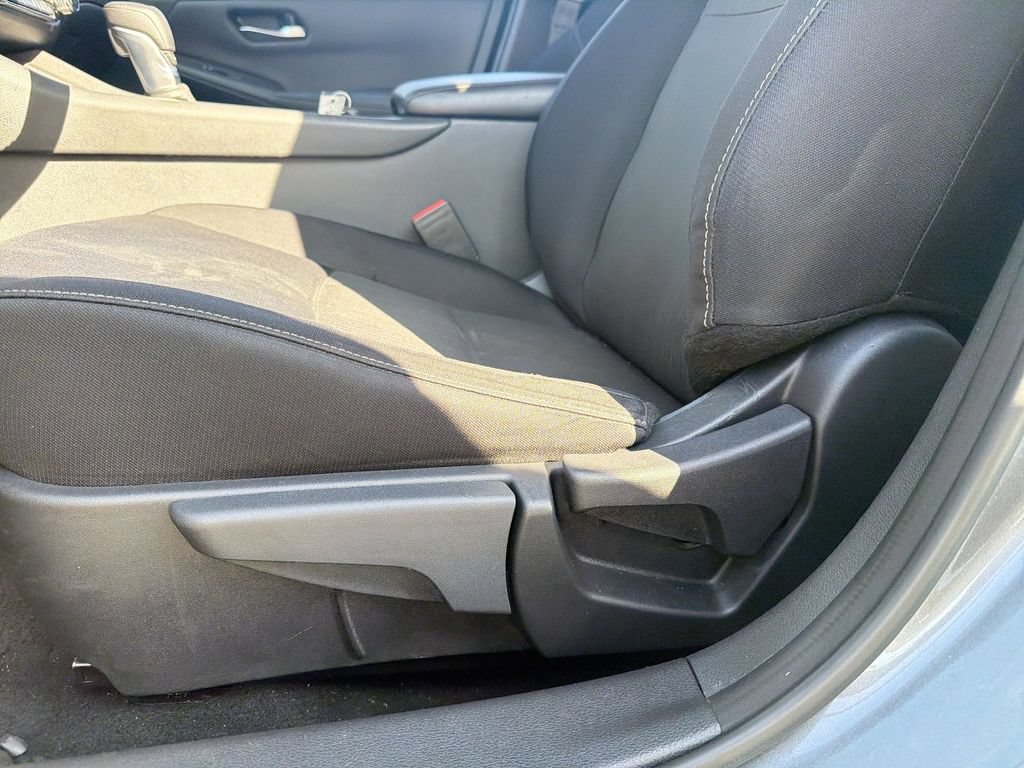 Used 2020 Nissan Sentra SV FWD image 14