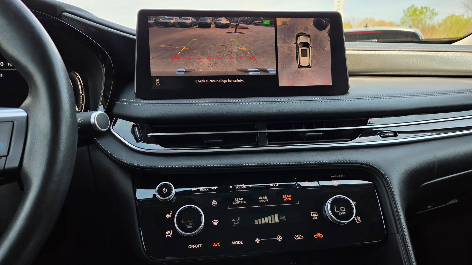 Used 2023 INFINITI QX60 Luxe w/ Vision Package image 31