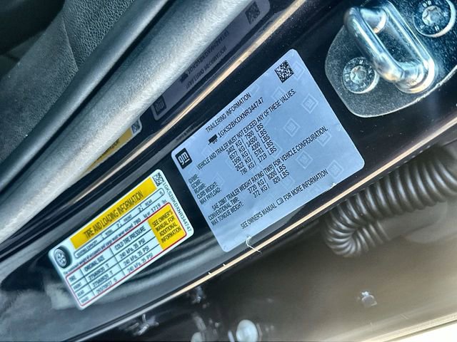 Used 2022 GMC Yukon SLT w/ SLT Luxury Package image 35