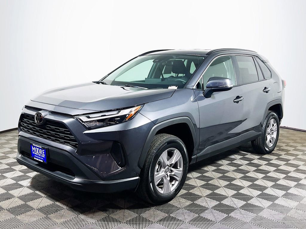 Certified 2025 Toyota RAV4 XLE AWD/4WD image 4