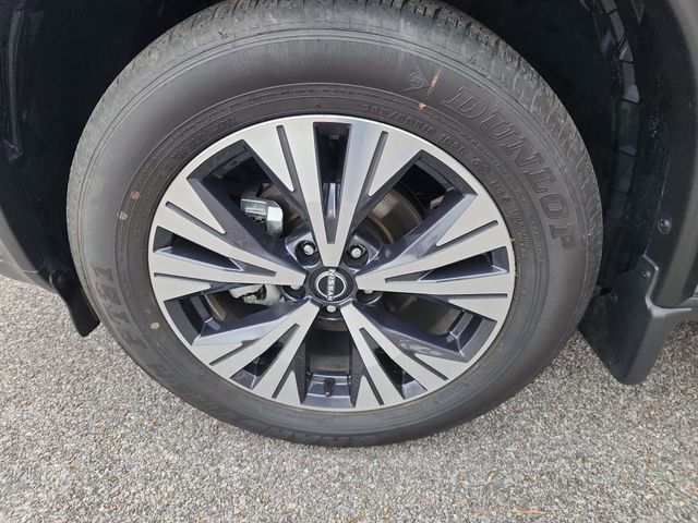 Used 2023 Nissan Rogue SV image 31