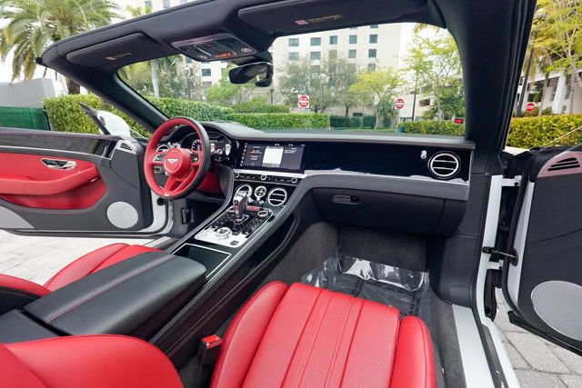 Used 2024 Bentley Continental GT V8 image 85