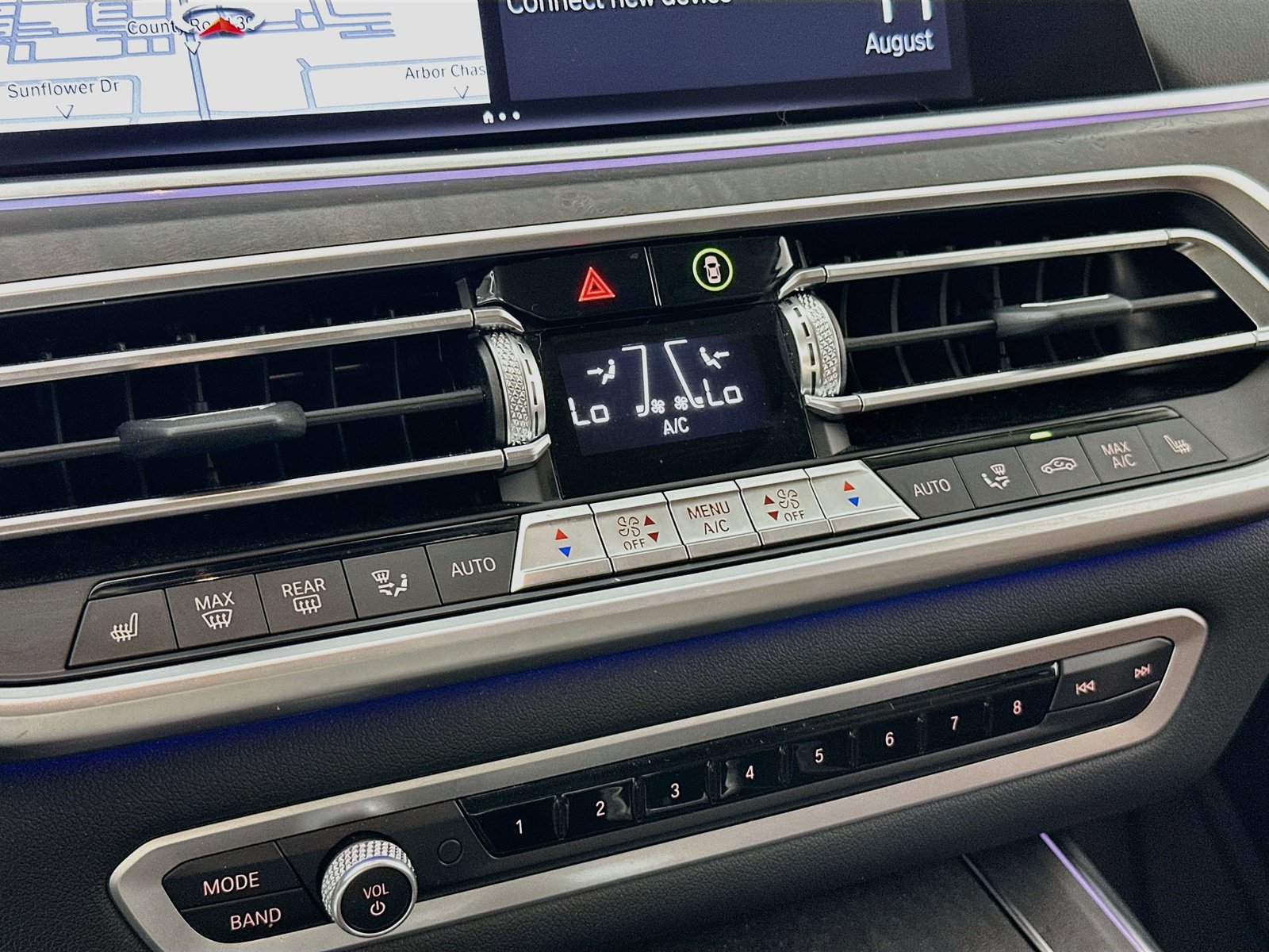 Used 2022 BMW X7 xDrive40i w/ Premium Package AWD/4WD image 16