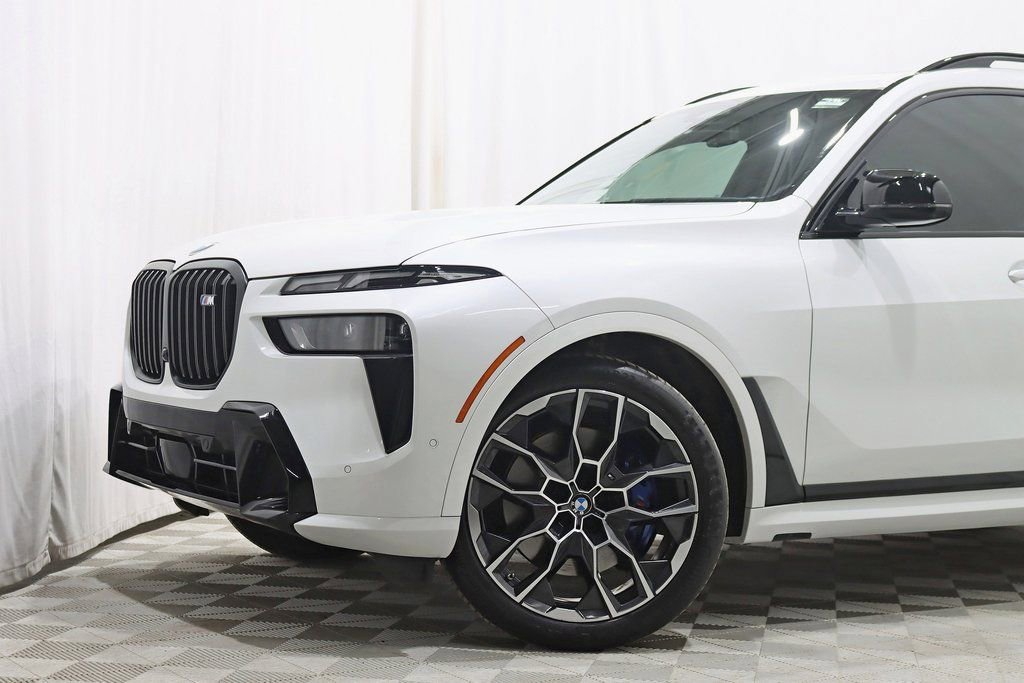 Used 2024 BMW X7 M60i w/ Executive Package image 2