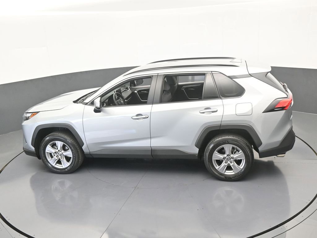 Used 2025 Toyota RAV4 XLE image 48
