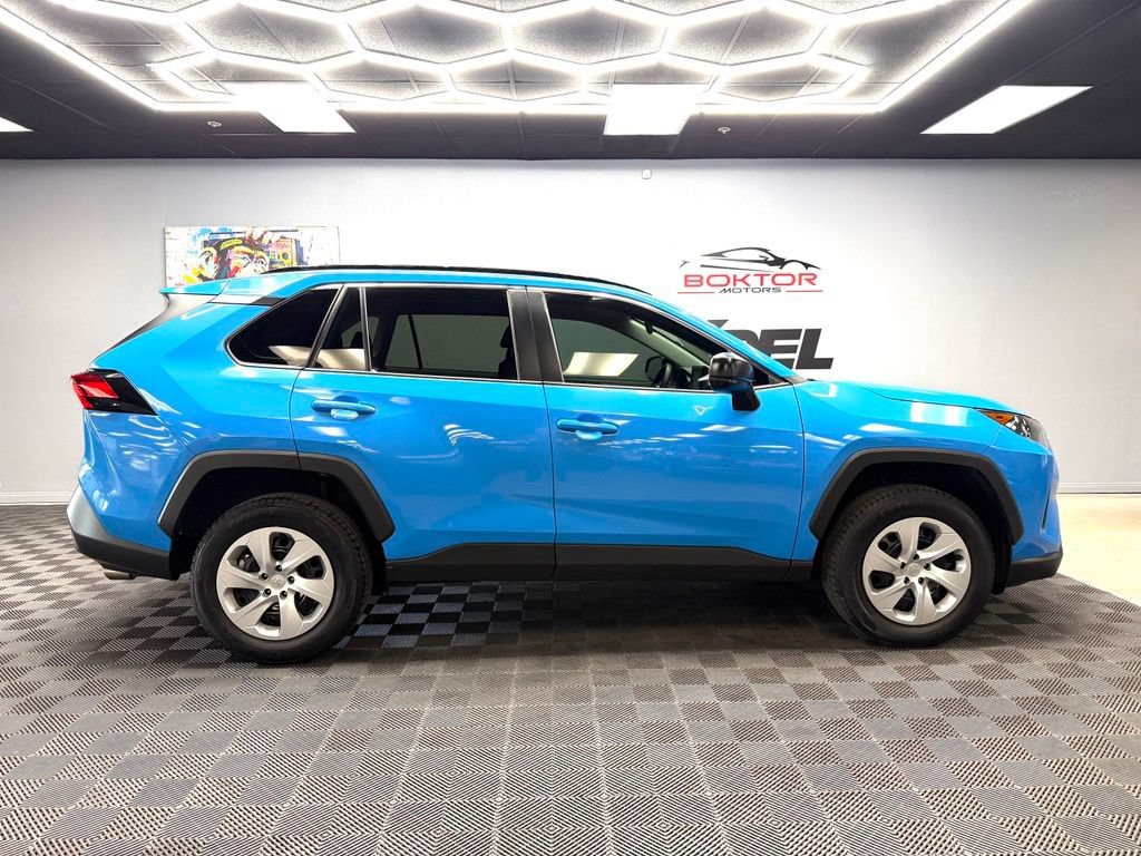 Used 2020 Toyota RAV4 LE FWD image 16