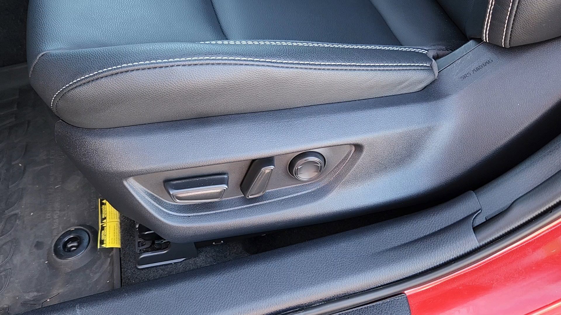 Used 2025 Toyota Camry SE w/ Convenience Package image 9