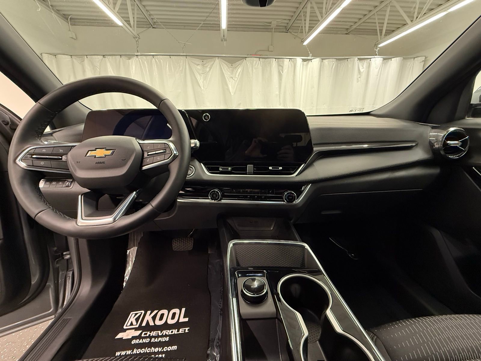 Used 2026 Chevrolet Equinox LT image 17