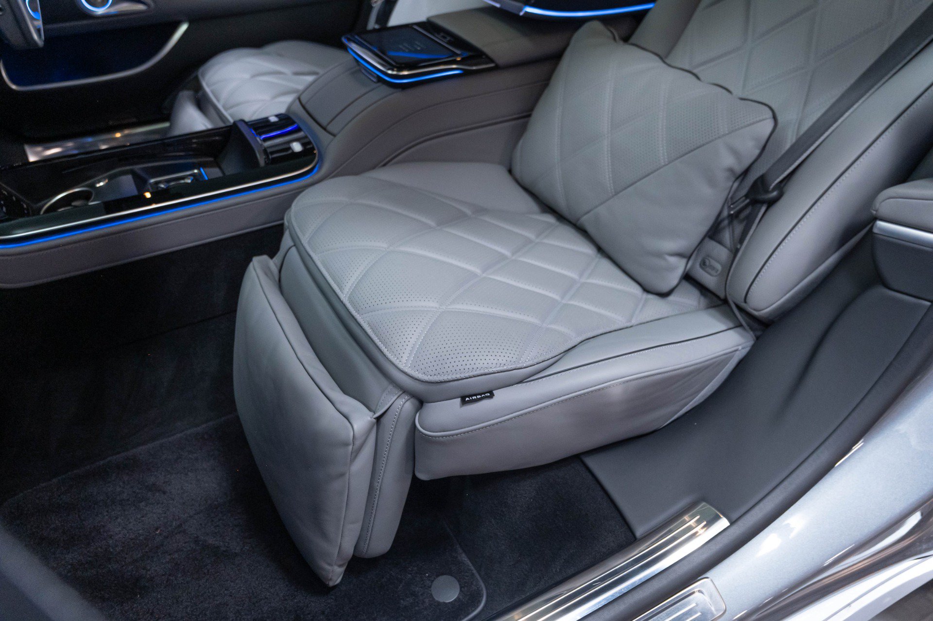 Used 2024 Mercedes-Benz Maybach S 680 4MATIC image 39